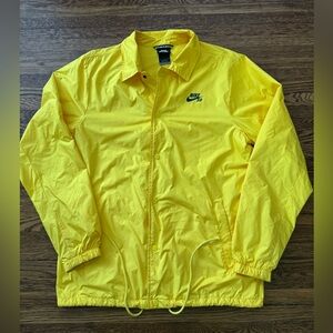#228 NIKE SB Unisex Yellow Windbreaker Coat
**LIMITED EDITION** excellent jacket